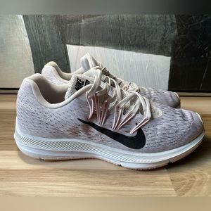 Nike zoom winflow 5 women US 8